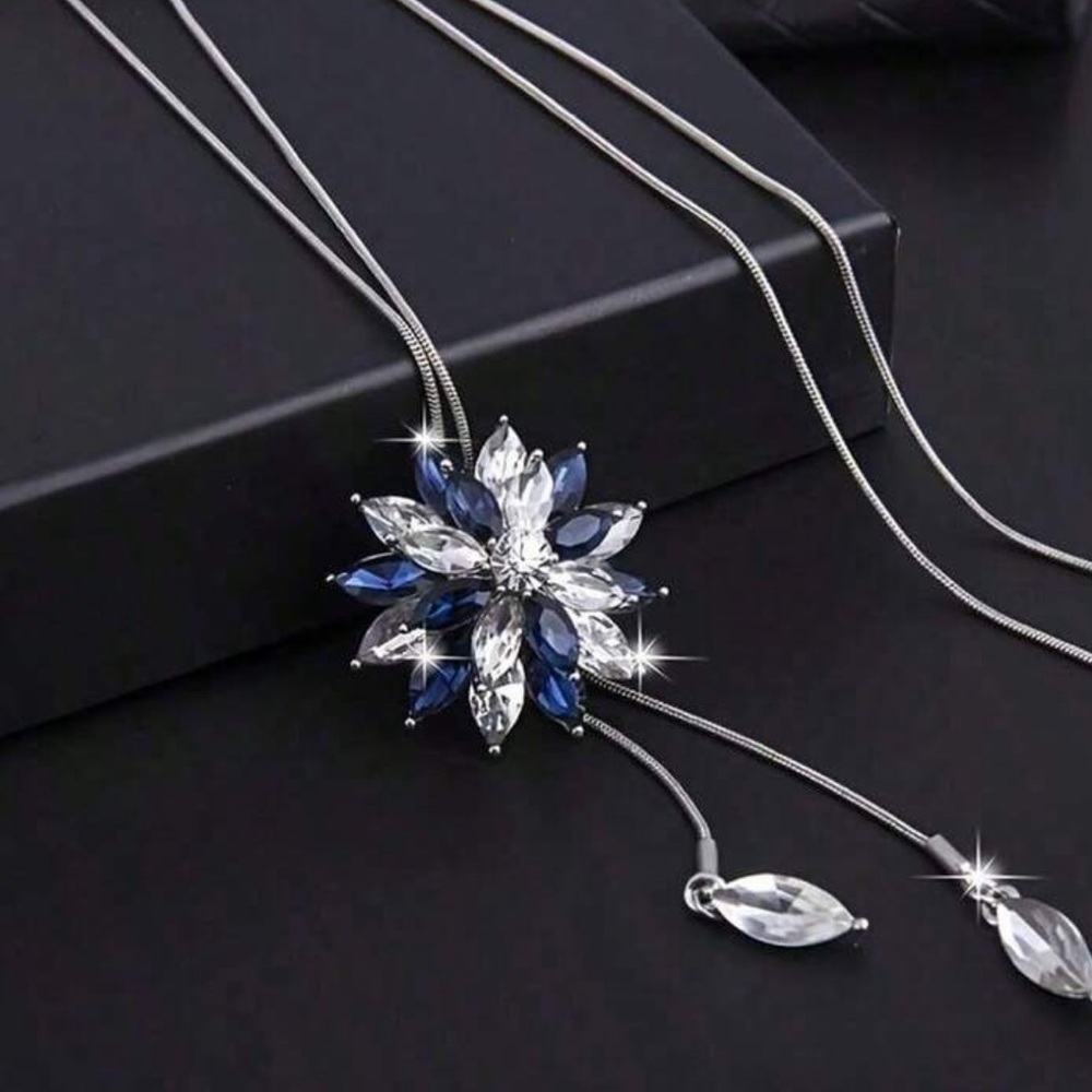 Cubic Zirconia‎ Flower Charm Necklace , Crystal Rhinestone Snowflake Pendant